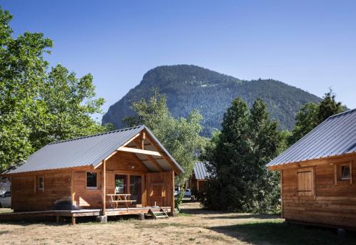 Huttopia Bourg St Maurice – khách sạn tại Le Mollard