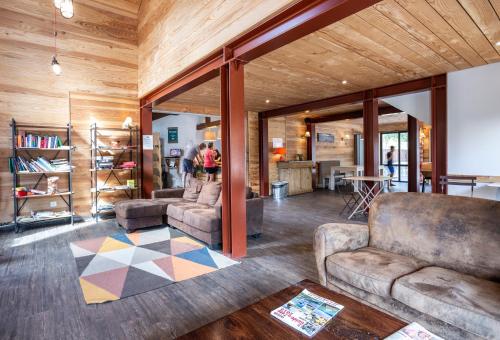 Shared lounge/TV area, Huttopia Bourg St Maurice in Le Mollard