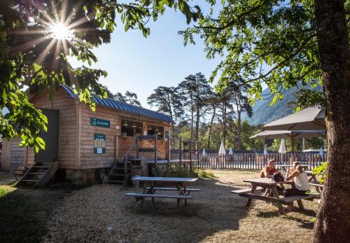 Restaurant, Huttopia Bourg St Maurice in Le Mollard
