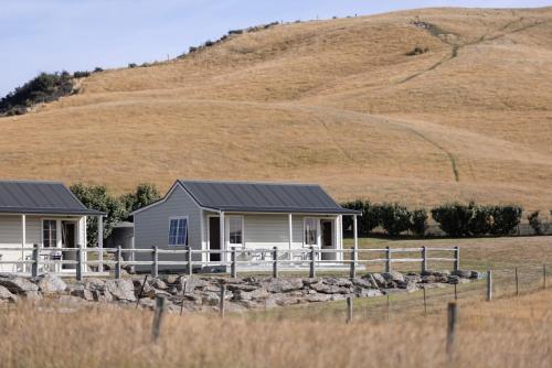 A környék, Wedderburn Cottages in Oturehua