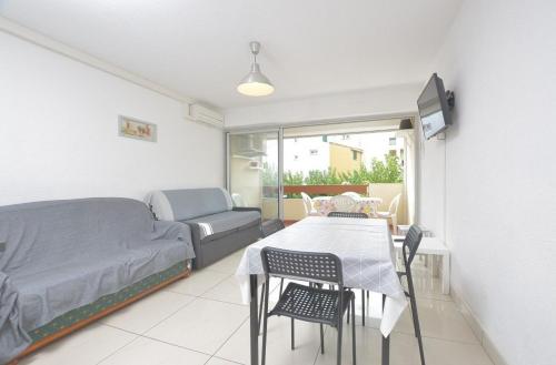 Appartement climatisé pour 5 personnes, résidence Camargue village, quartier du boucanet au Grau-du-Roi.