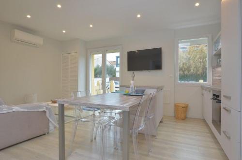 Magnifique appartement climatisé et parking privé pour 6 personnes au Grau du Roi !