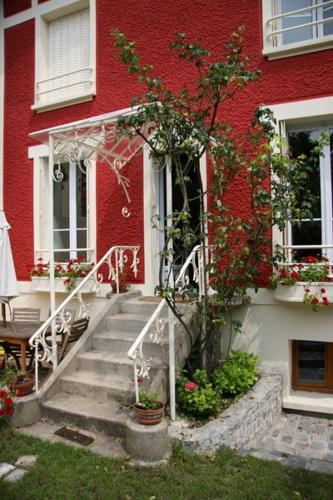 4 bedrooms house 15' from Paris Center - Location saisonnière - Chaville