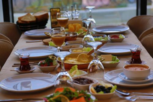 Ēdiens un dzērieni, Gelevera Park - Otel Spa Restaurant in Tirebolu
