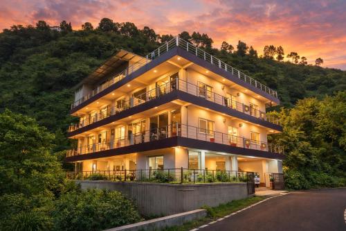 Tampilan eksterior, Hotel Creek Valley - Near Mussoorie Lake in Tundhar Village