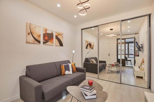 Modern Suite with Patio Boulogne-Billancourt