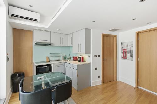Cozy Apartment Piccadilly in Buckhurst Hill