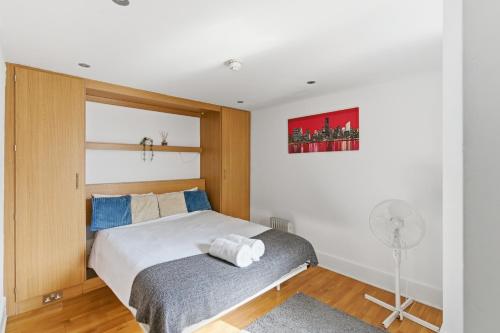 Guestroom, Cozy Apartment Piccadilly in Buckhurst Hill