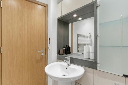 Bathroom, Cozy Apartment Piccadilly in Buckhurst Hill