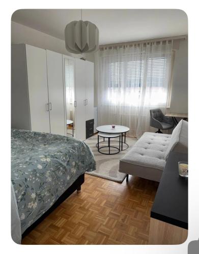 Chambre meublée dans appartement familial (Chambre meublee dans appartement familial) in Fribourg városközpont