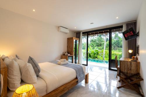 Bali View Ubud Room Type - King Room with Pool View