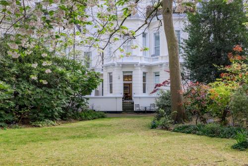 Veeve - South Kensington Garden Escape - image 14