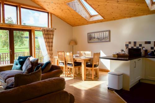 Зовнішній вигляд готелю, Plum Tree Lodge in Errol