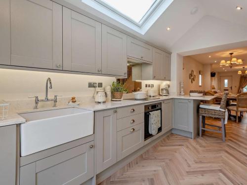 المرافق, 2 Bed in Maryport oc-94787 in Maryport