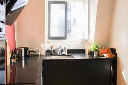 Spacious 74 m apartment near Montmartre in Montmartre