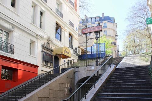 Spacious 74 m apartment near Montmartre - image 13