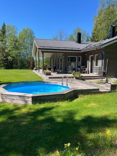 Justi Holiday House in Keibu