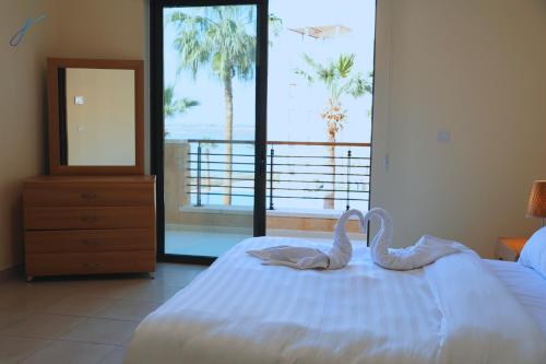 J Apartments- one bedroom at Samarah Resort B-02 in Sowayma