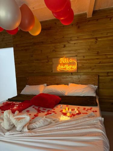 Cabana tipo glamping con jacuzzi y malla catamaran en finca la fortuna in Palicare