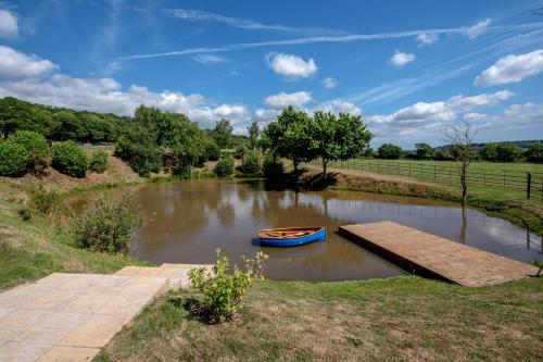 Blackdown Luxury Shepherds Huts in Ashill (Devon)