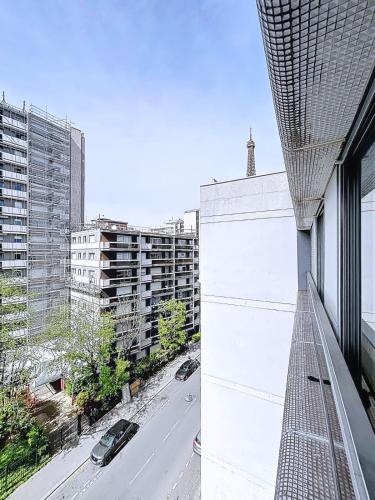 Beautiful flat near Eiffel Tower & metro in Tour Eiffel