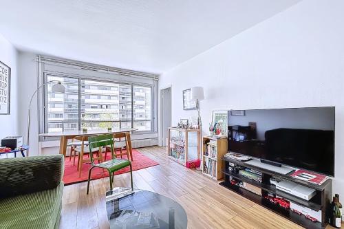 Beautiful flat near Eiffel Tower & metro in Tour Eiffel