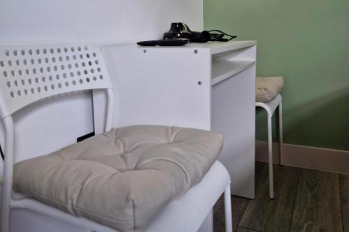 Studio - Near Regents Park - WiFi - Sleeps 2 - main image