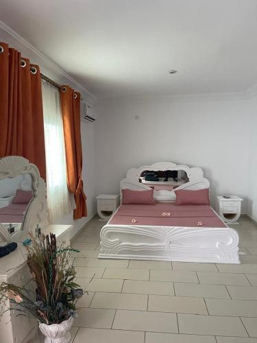 Studio avec Piscine - Cocody Angré Abidjan (Studio avec Piscine - Cocody Angre Abidjan) in อาบิดจัน