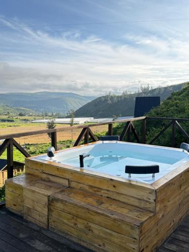 Domo con jacuzzi y vista panorámica única (Domo con jacuzzi y vista panoramica unica) in Cotacachi
