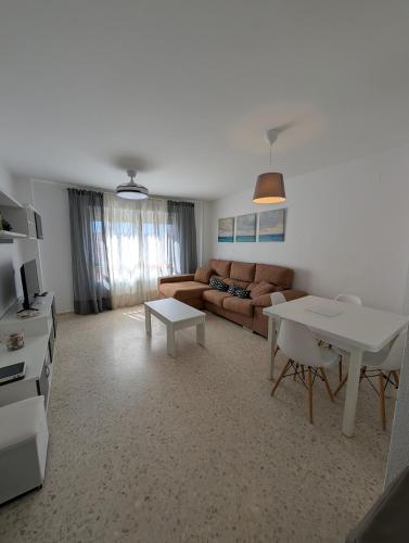 139 Livingtarifa Gonga House