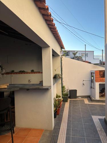 Modern 3BR House with Spacious Outdoor Area in ฟุนคาล