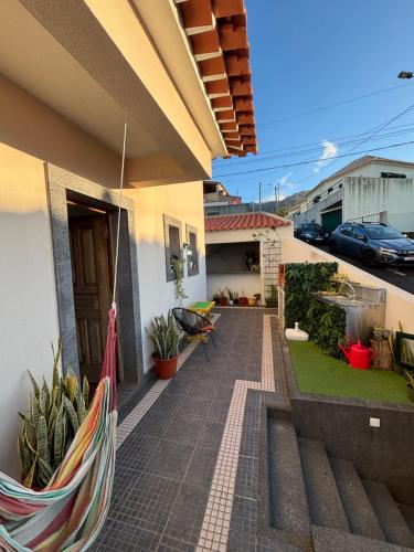 Modern 3BR House with Spacious Outdoor Area in ฟุนคาล