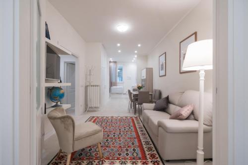 Bargello Apartment With Two Bedroom - image 14