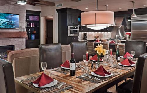 Edgemont 2600 - Luxury Ski-in Ski-out Condo thumb 2
