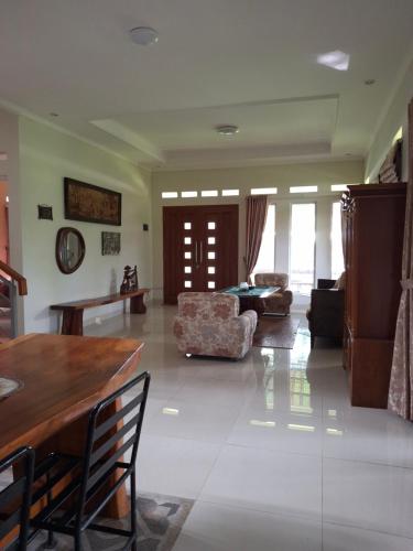 Dagope Homestay - Cilengkrang