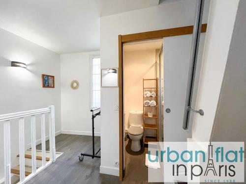 UrbanFlat 195 - Rare Triplex pour 6 au Centre de Paris - image 14
