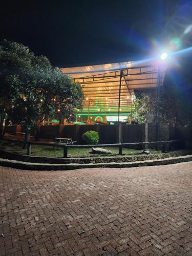 餐厅, Pakanaka Lodges & Resorts, Goromonzi Zimbabwe in 鲁瓦