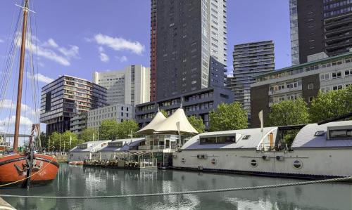FLOATS by H2OTEL, Rotterdam