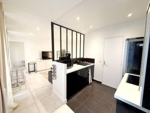Charming studio in the heart of Rpublique - image 2