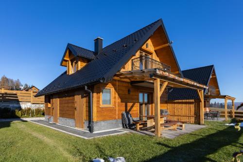 3 bedrooms, 6 beds