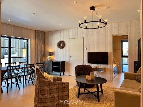 Lindvallen Ski Resort Pool and Padel - Sauna - 7 Guests in Salen