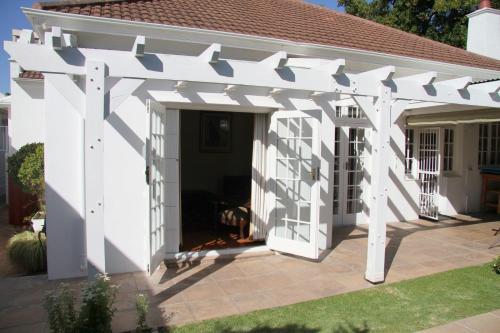 5 Camp Street Guesthouse & Self-catering - image 5