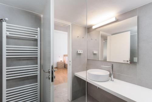 Luxurious 2bedroom flat near Athens center, Athens (photo 3)
