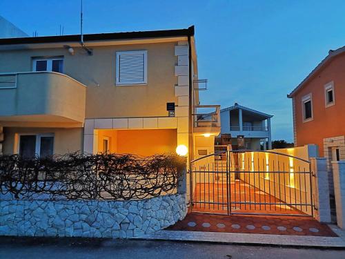 Apartments Neda – khách sạn tại Dvornica