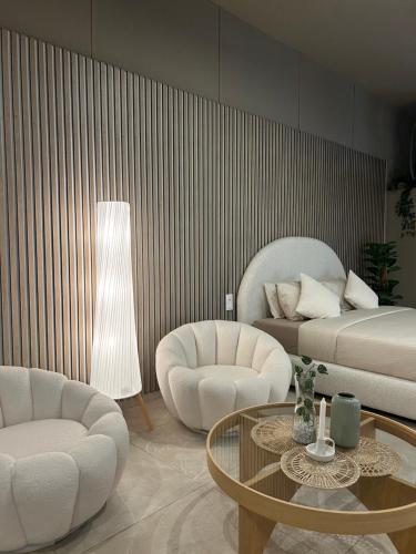BREATH47SPA - Private Spa Suite White Jacuzzi & Sauna in Marbella