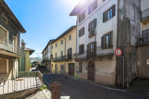 Charming Alpine Retreat in Sant'Omobono Terme in Sant'Omobono Terme