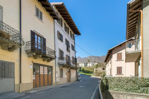 Charming Alpine Retreat in Sant'Omobono Terme in Sant'Omobono Terme