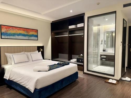 Cozy Studio Sapphire Ha Long - City View Balcony - image 2