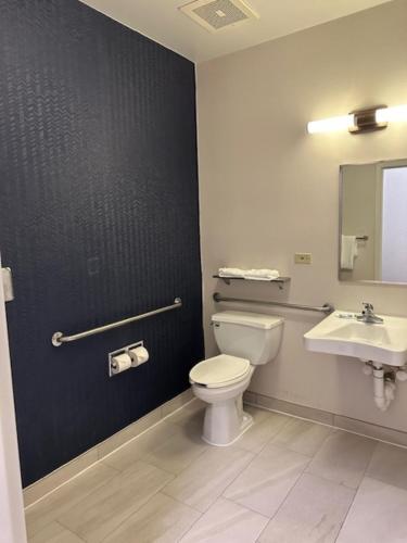 Fairfield Inn & Suites by Marriott Chicago Naperville in Naperville, USA