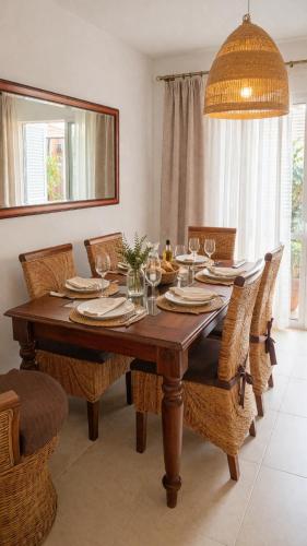 Casa familiar con patio privado y piscina comunitaria cerca de la playa, Malaga (zdjęcie 9)